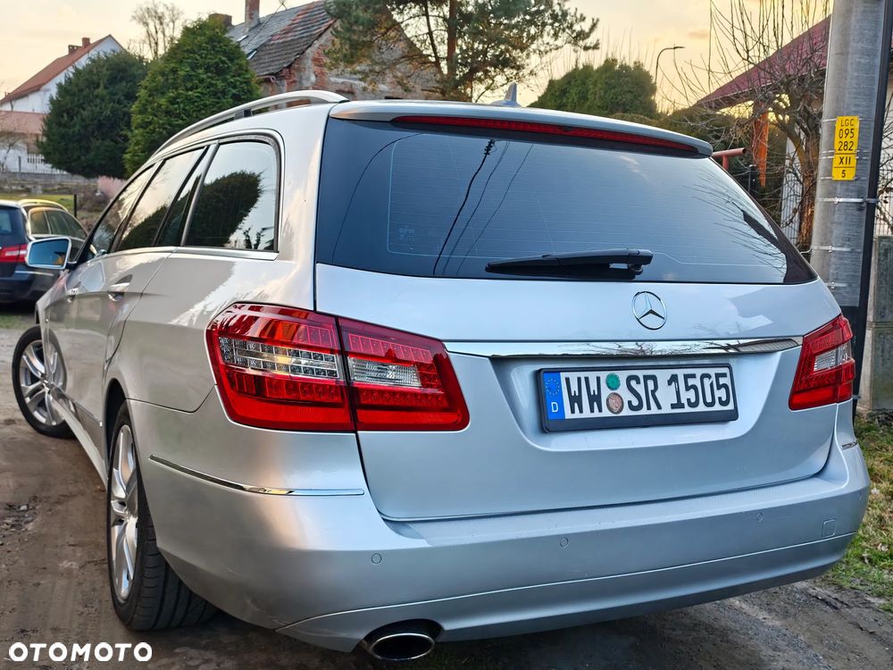 Mercedes-Benz Klasa E - 32