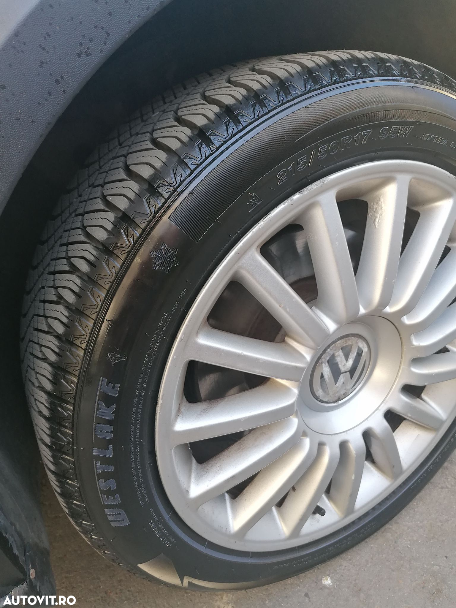 Volkswagen Touran 2.0 TDI DPF Cross - 28