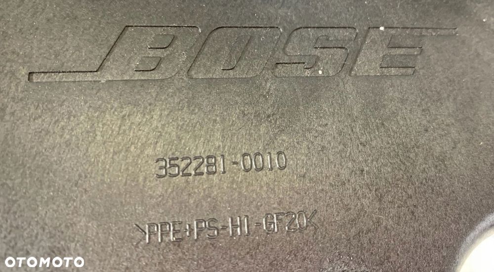 P2 CADILLAC ESCALADE IV 2014 - TUBA GOŚNIK WOOFER BOSE GM 22818981 - 10