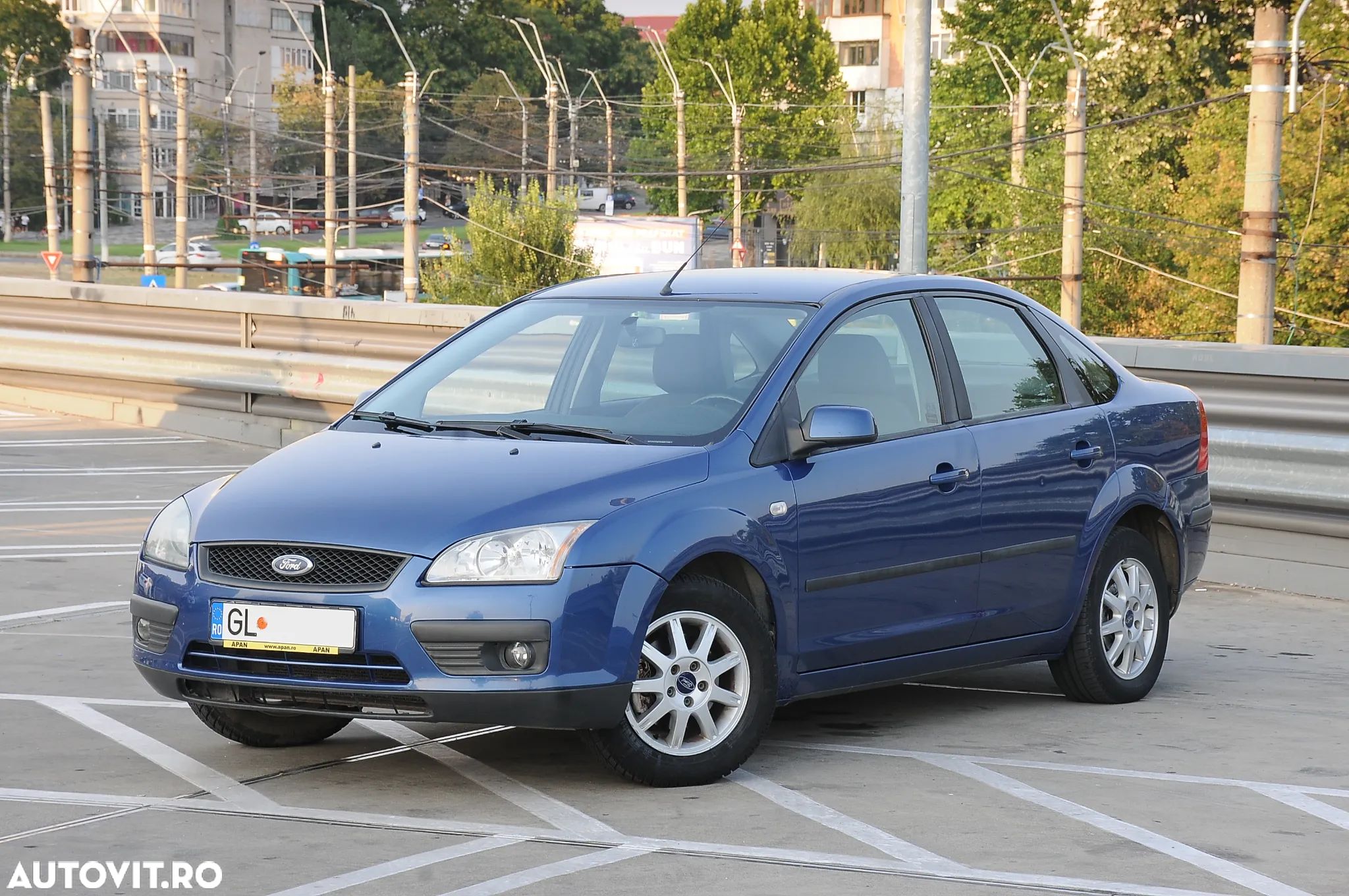 Ford Focus 1.6i Ti-VCT Trend - 1