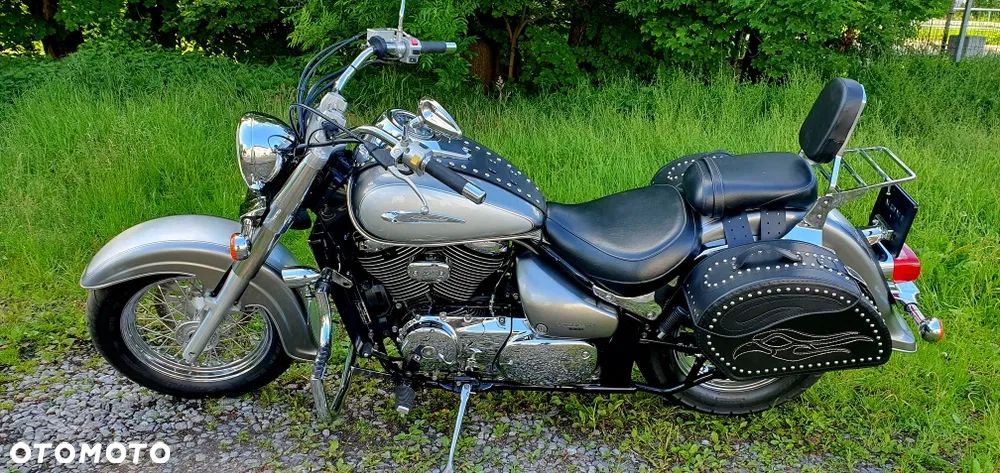 Suzuki VL 800 Volusia - Boulevard C50 - 3