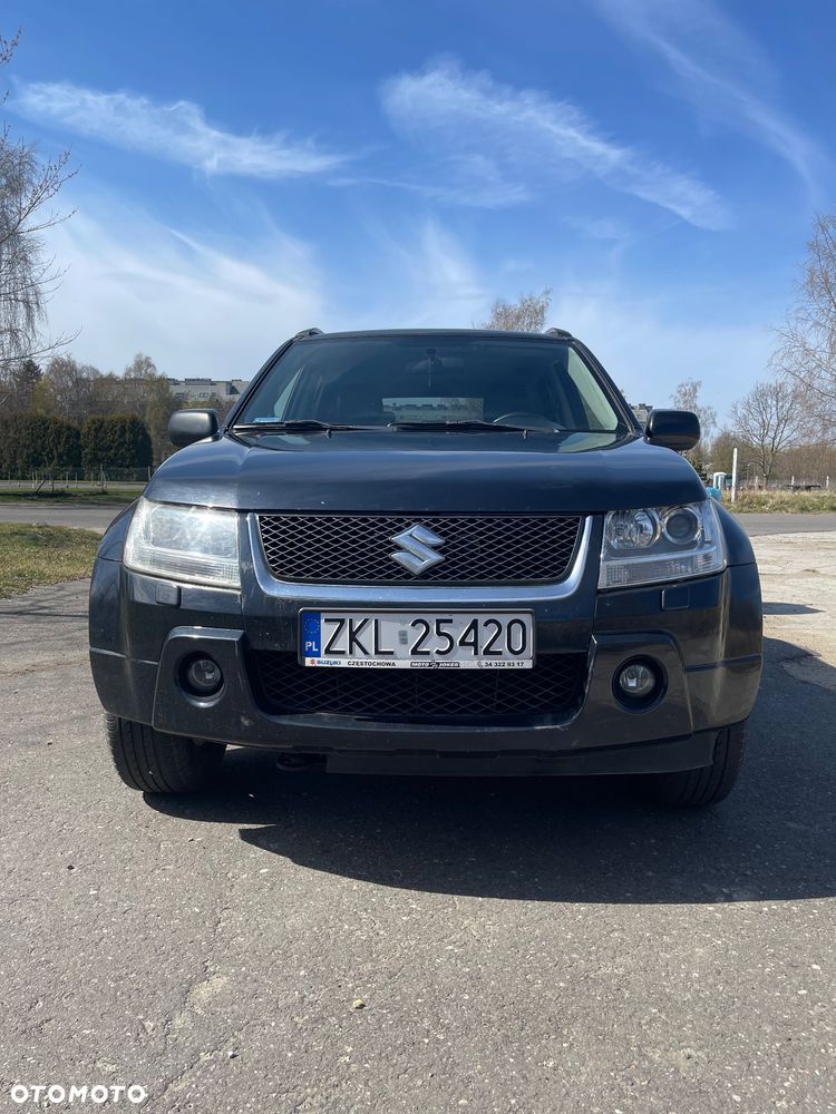 Suzuki Grand Vitara 2.0 De luxe - 2
