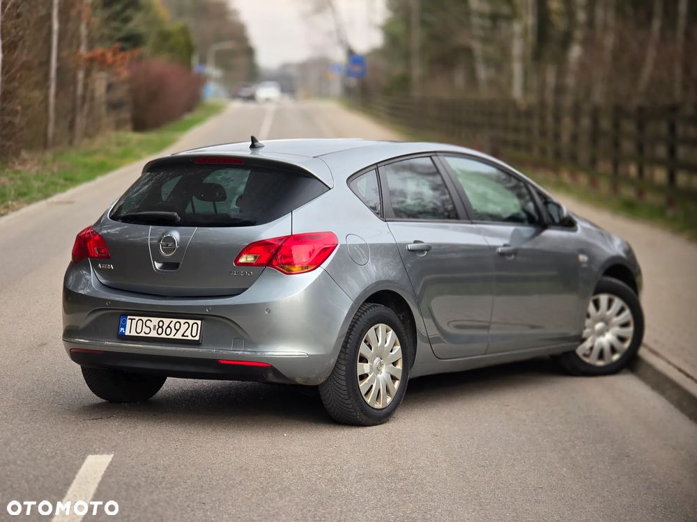 Opel Astra 1.4 Turbo Color Edition - 4