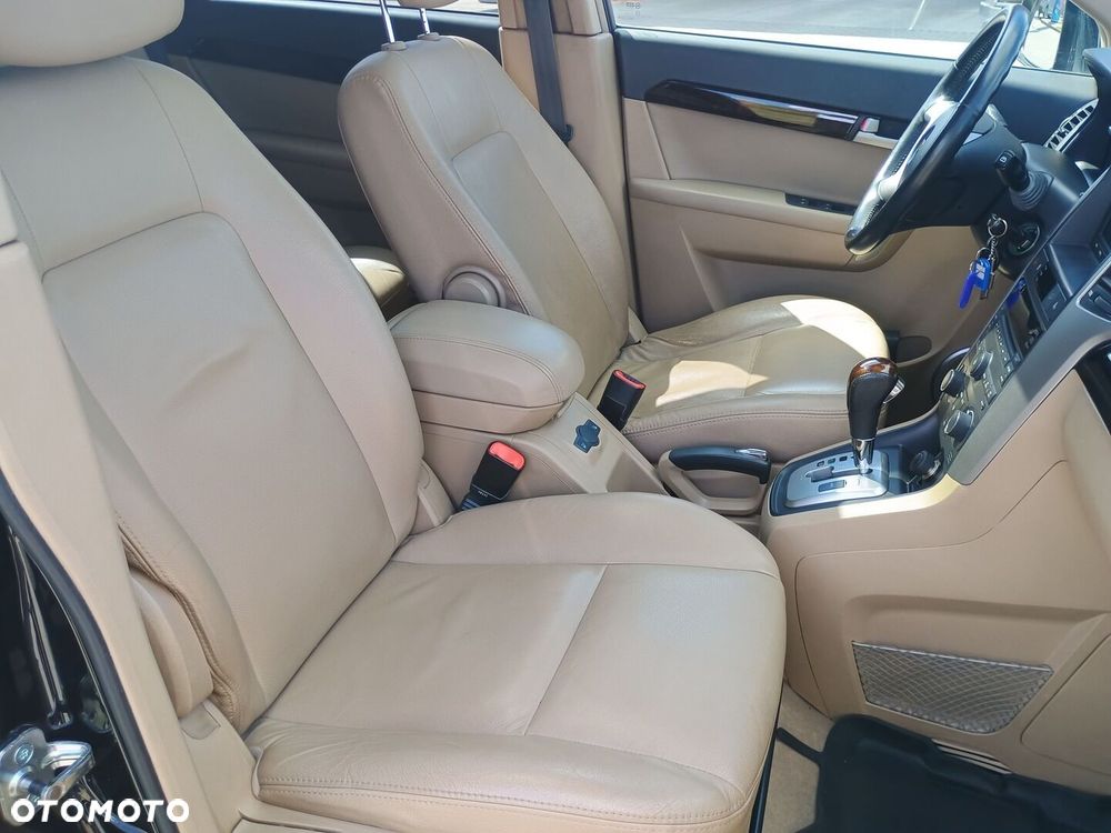 Chevrolet Captiva 2.0 d LT high 5os - 12