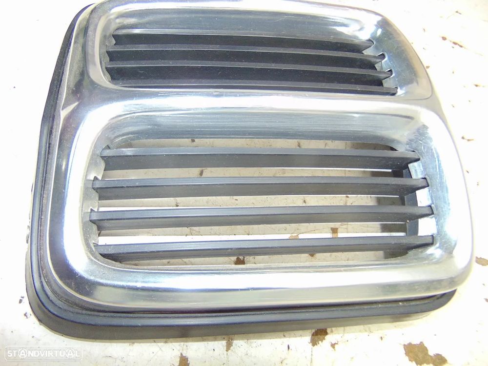 BMW E21 Rim central/Grelha - 4