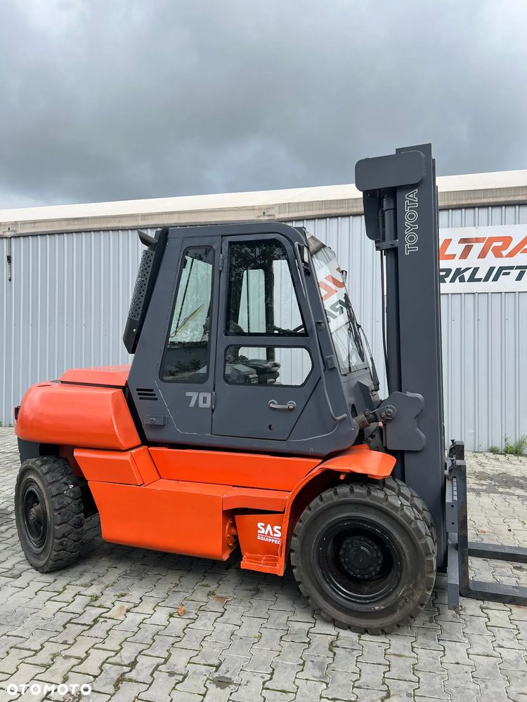 Toyota 50-5FD70 - 2