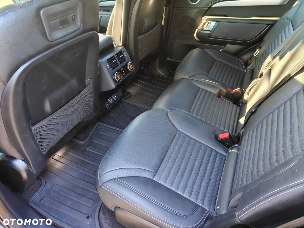 Land Rover Discovery 3.0 P360 mHEV R-Dynamic HSE - 26
