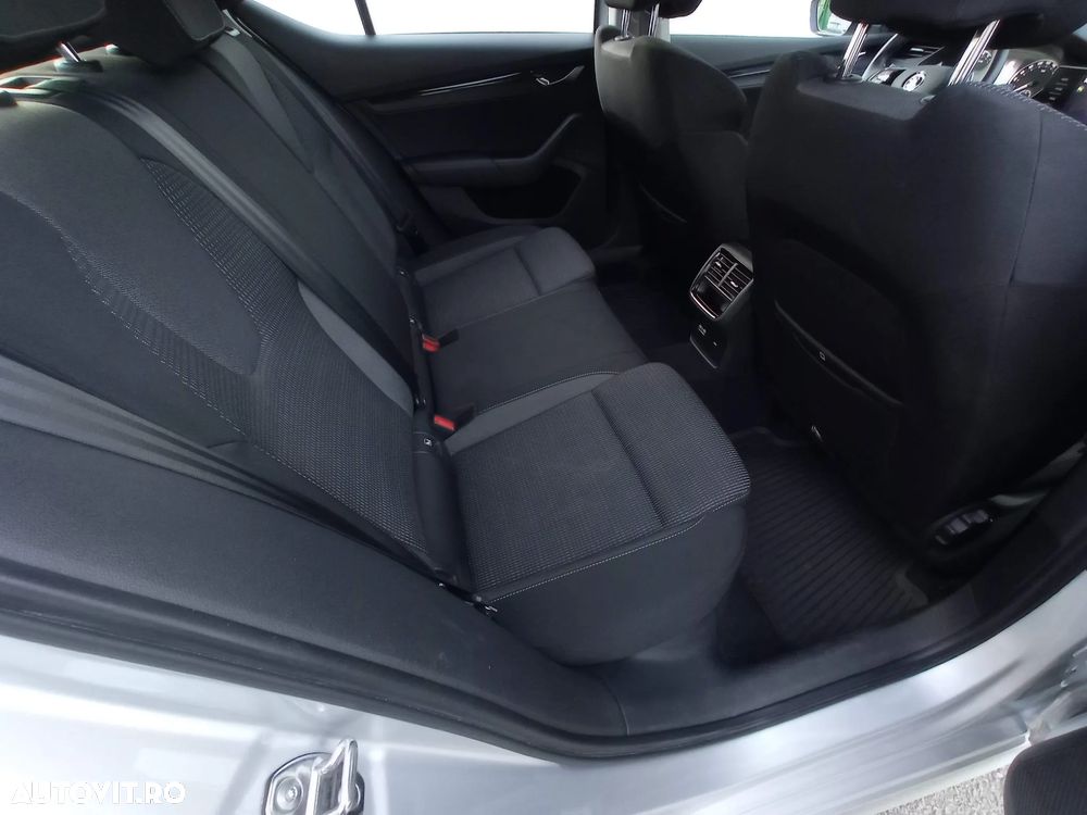 Skoda Octavia 2.0 TDI Ambition - 24