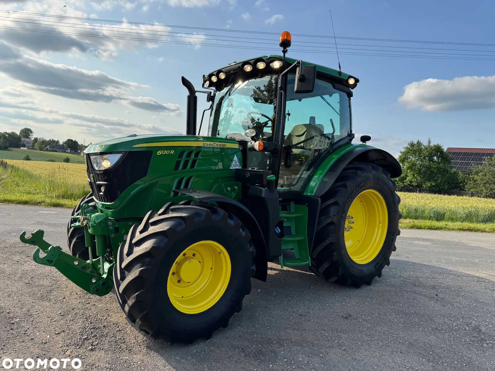 John Deere 6120R - 16
