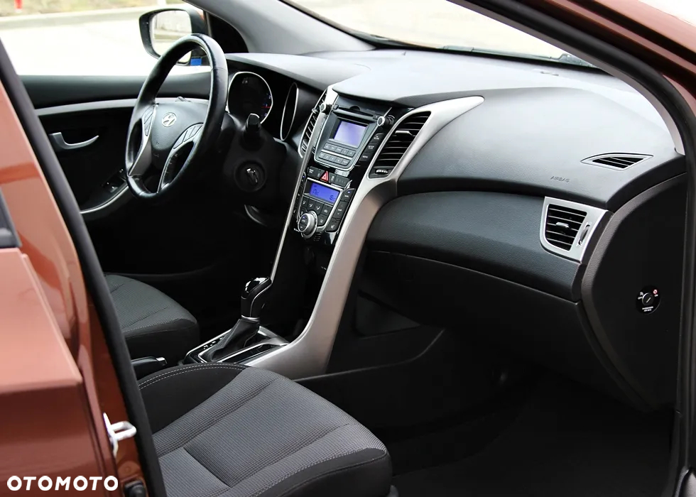 Hyundai i30 1.6 GDI Premium - 24