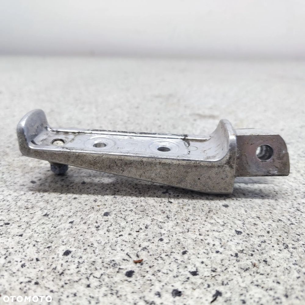 Podnóżek prawy przód, kierowcy Yamaha FZ6 - 4