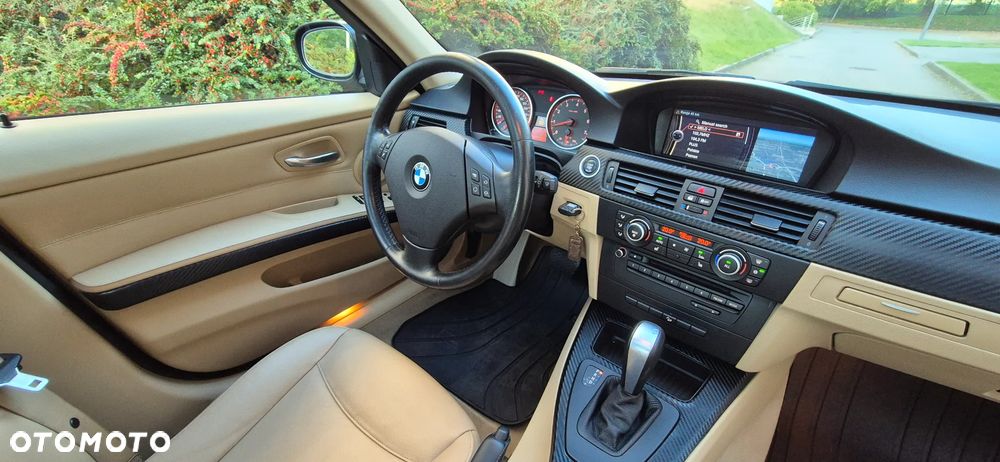 BMW Seria 3 330i xDrive Edition Exclusive - 6
