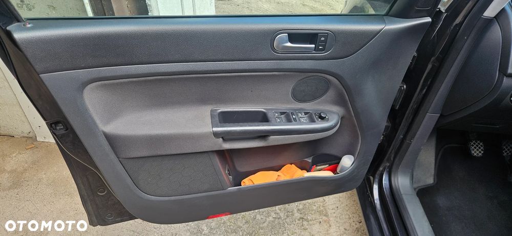 Volkswagen Golf Plus 1.9 TDI Comfortline - 12