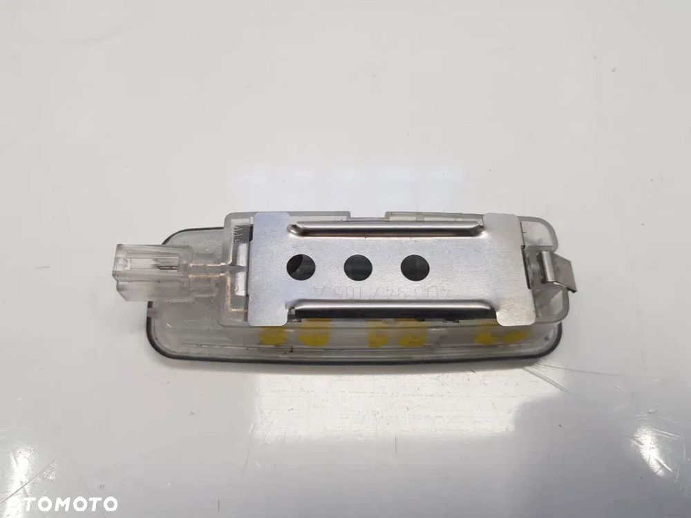 Lampka oświetlenie kabiny Audi A3 A4 A5 4d0947105a - 2