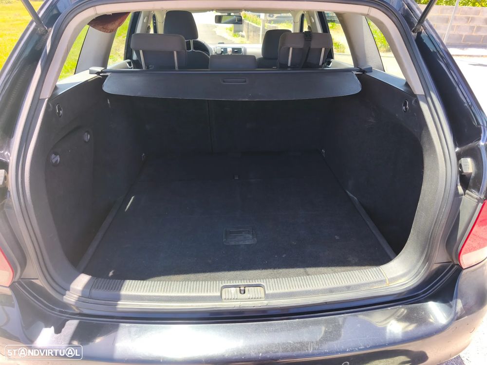 VW Golf Variant - 16