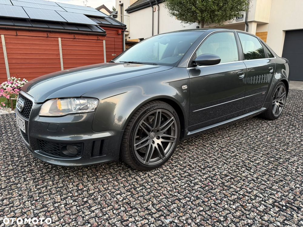 Audi RS4 Limousine Standard - 2
