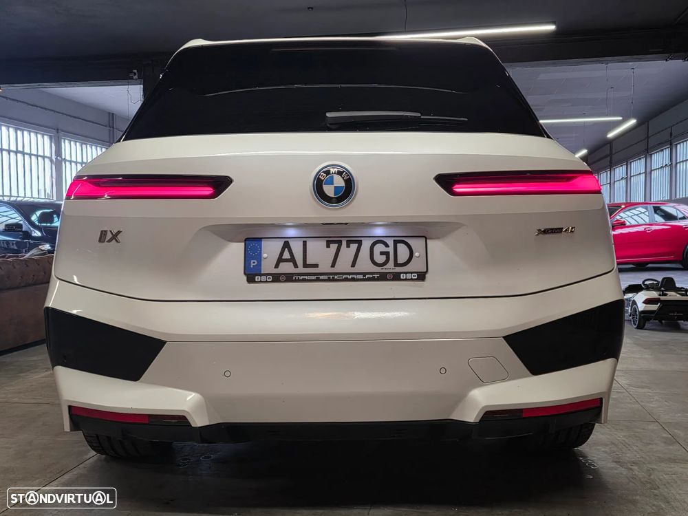 BMW iX xDrive 40 Pack Desportivo - 48