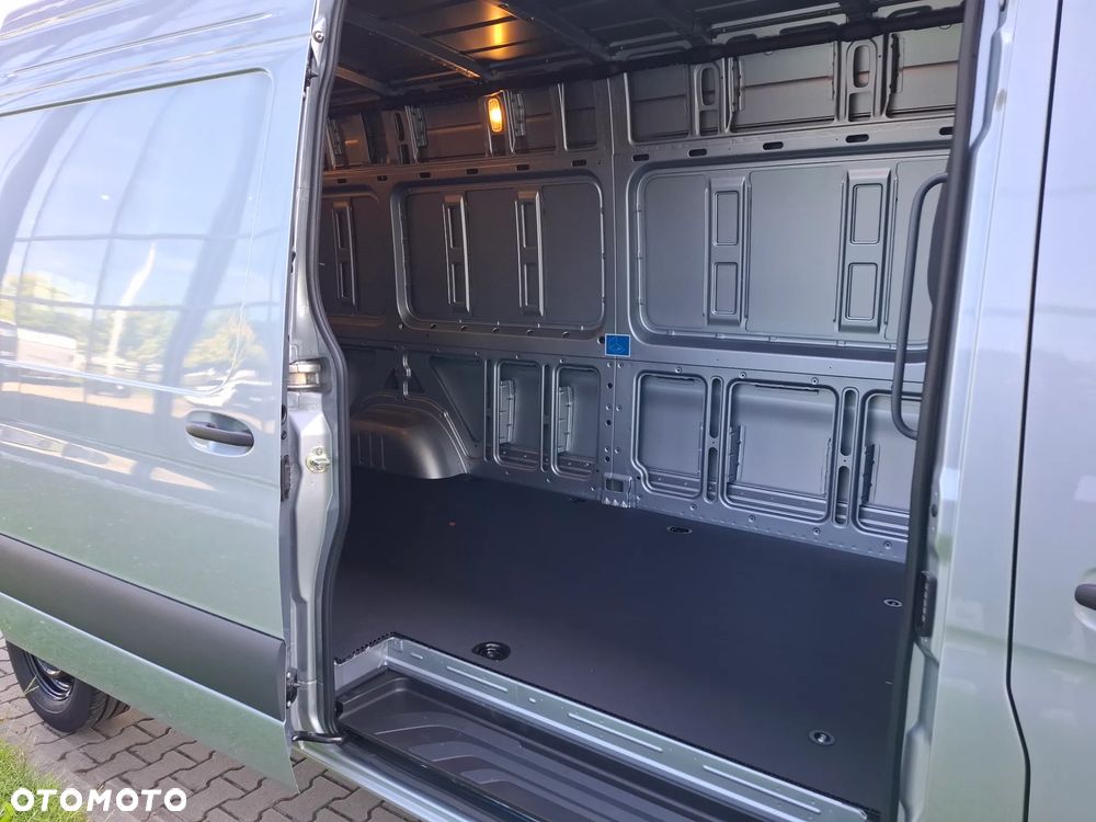 Mercedes-Benz Sprinter 317 CDI Furgon PRO długi 4325 mm L3H2 - 18