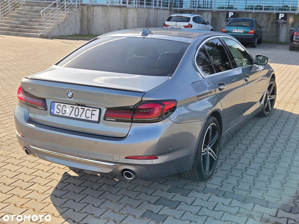 BMW Seria 5 520d xDrive Luxury Line - 3