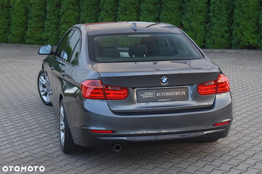 BMW Seria 3 318d Sport Line - 20