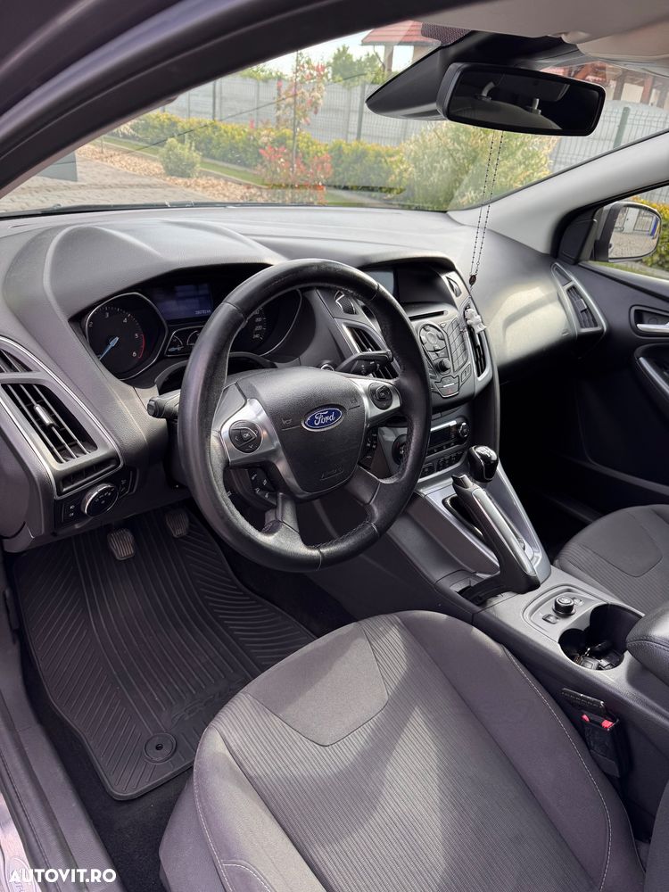 Ford Focus 1.6 TDCi DPF Titanium - 9