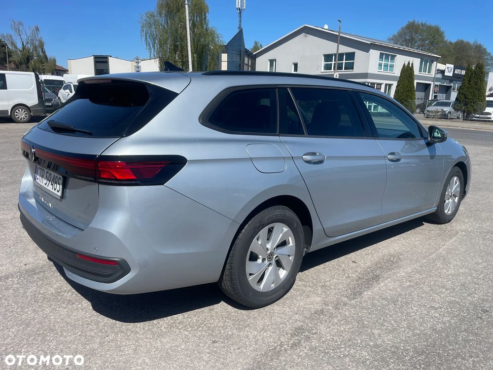 Volkswagen Passat - 12