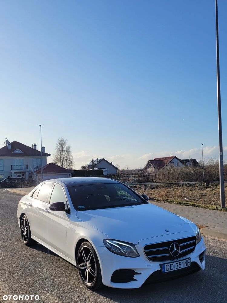 Mercedes-Benz Klasa E 220 d 4-Matic 9G-TRONIC - 5