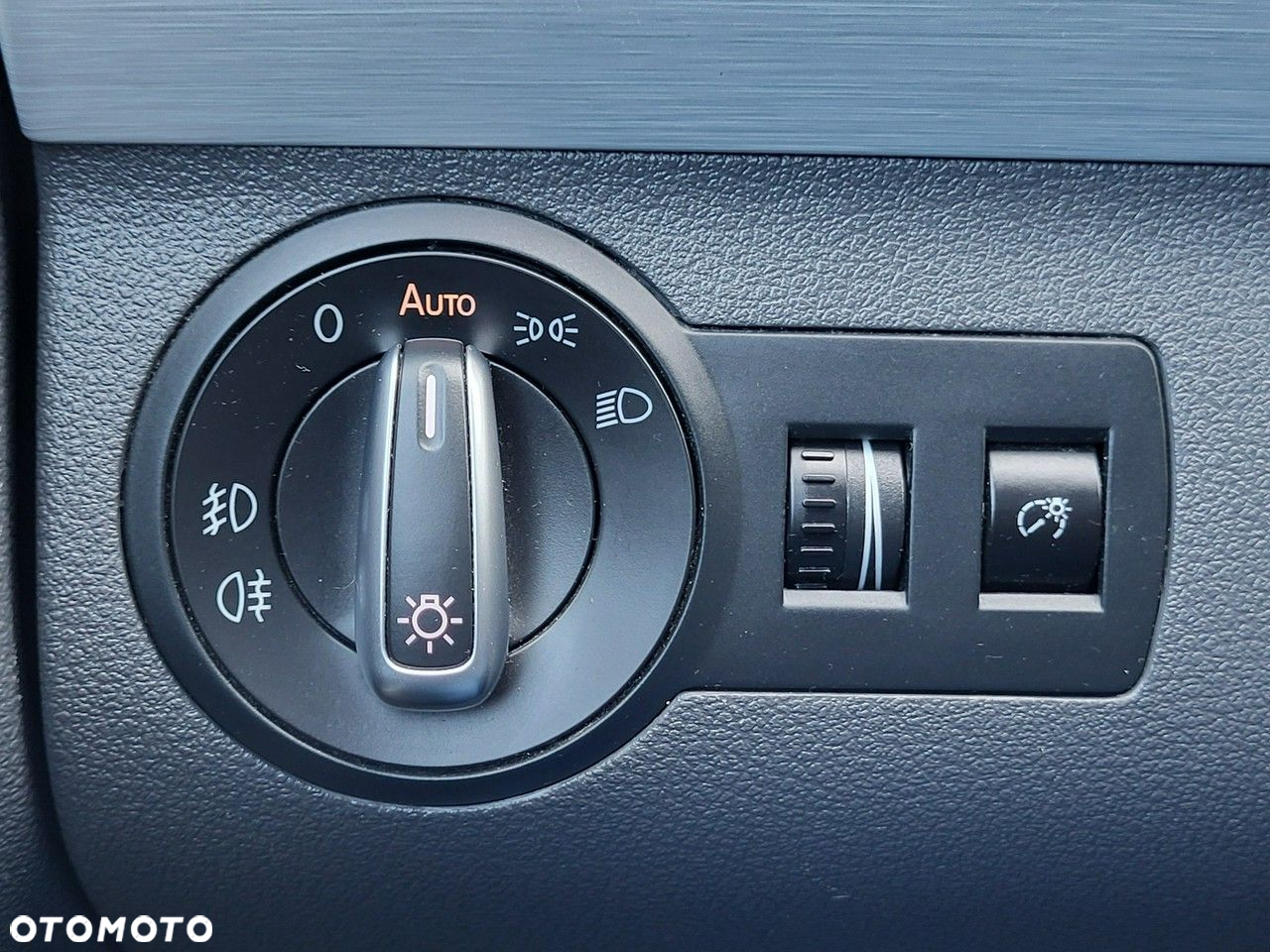 Volkswagen Touran - 32