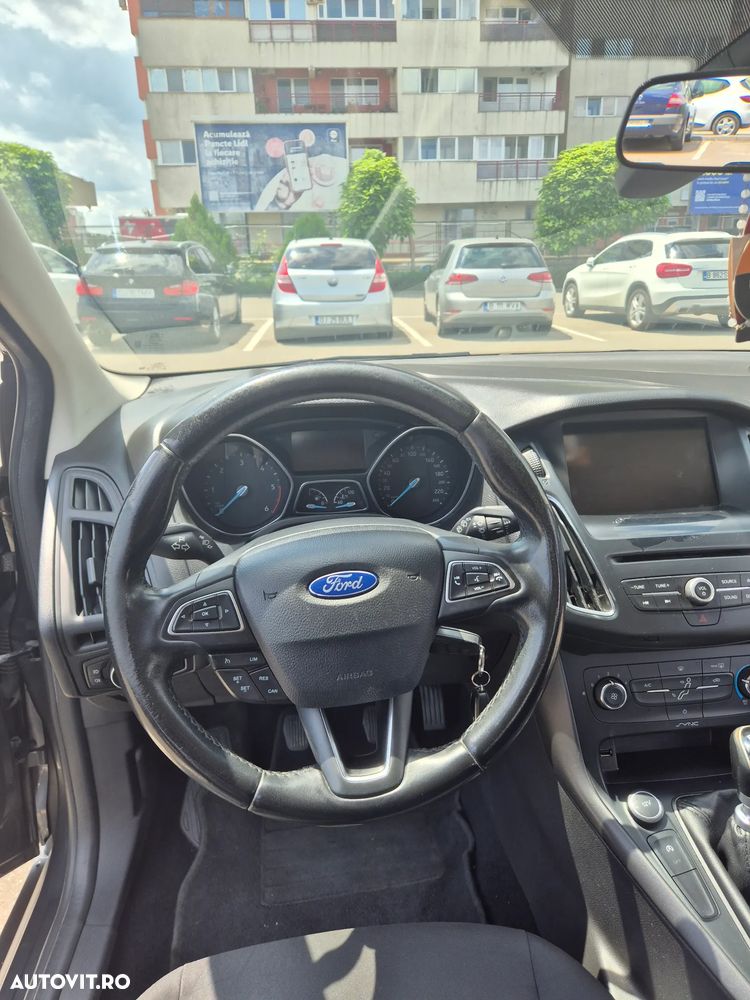 Ford Focus 1.5 TDCi DPF Start-Stopp-System Business - 11
