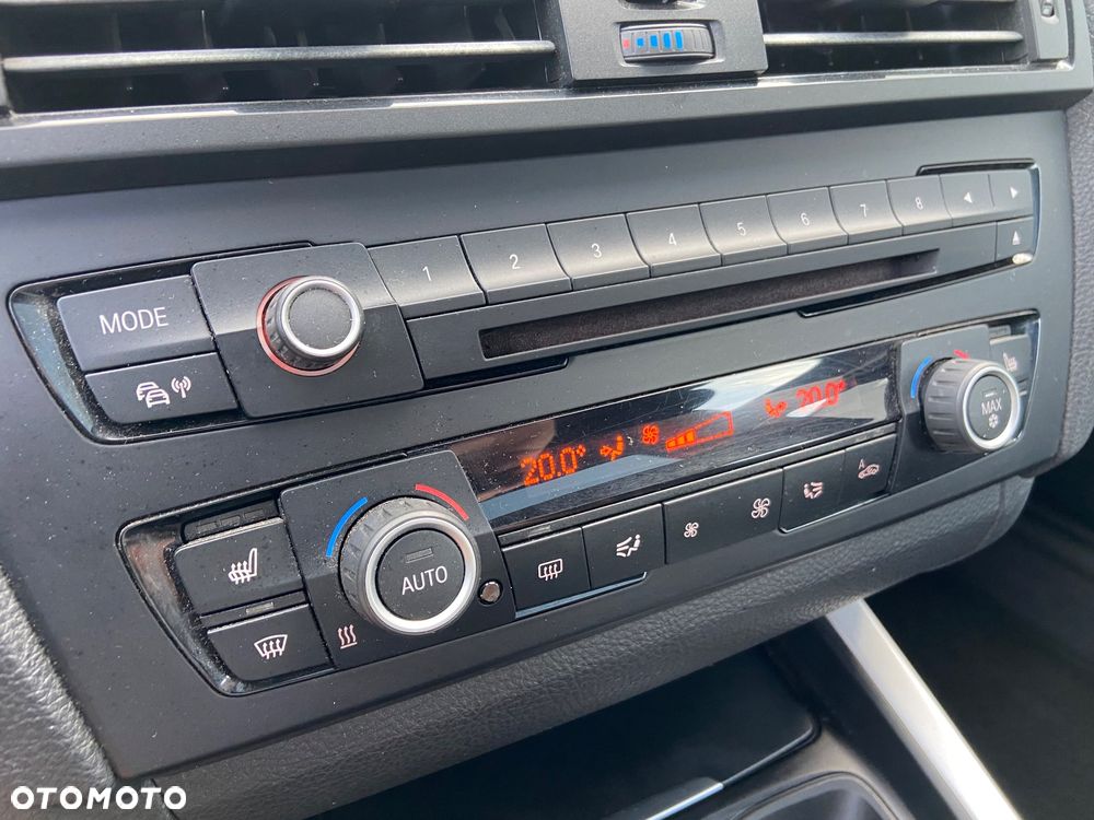 BMW Seria 1 118i Sport Line - 23