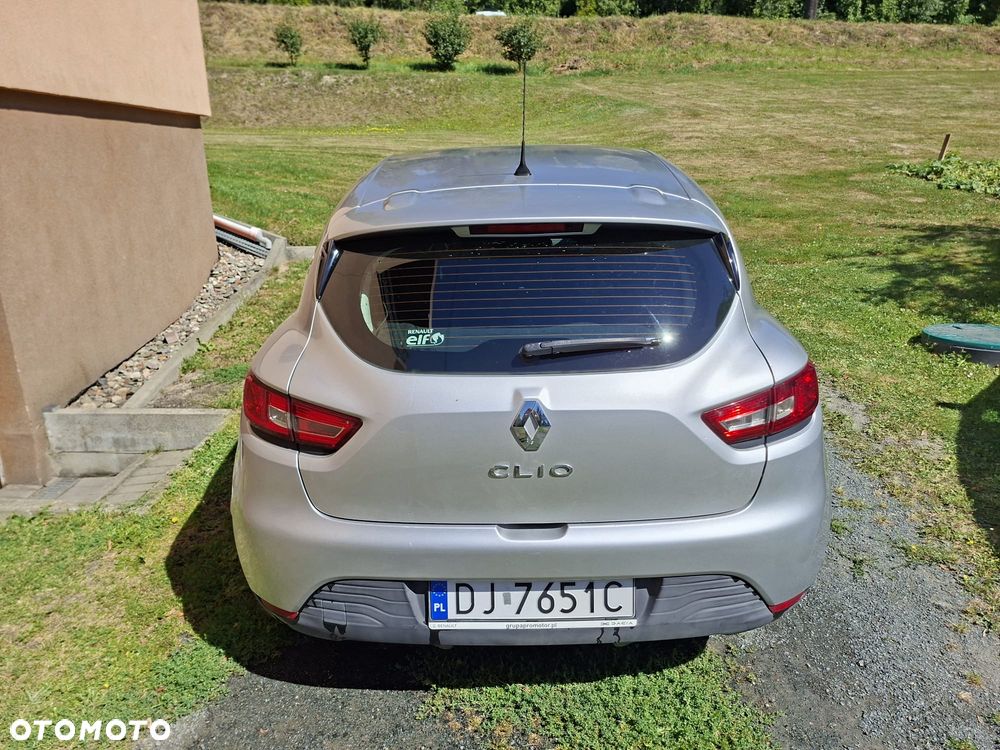 Renault Clio 1.2 16V Life - 5