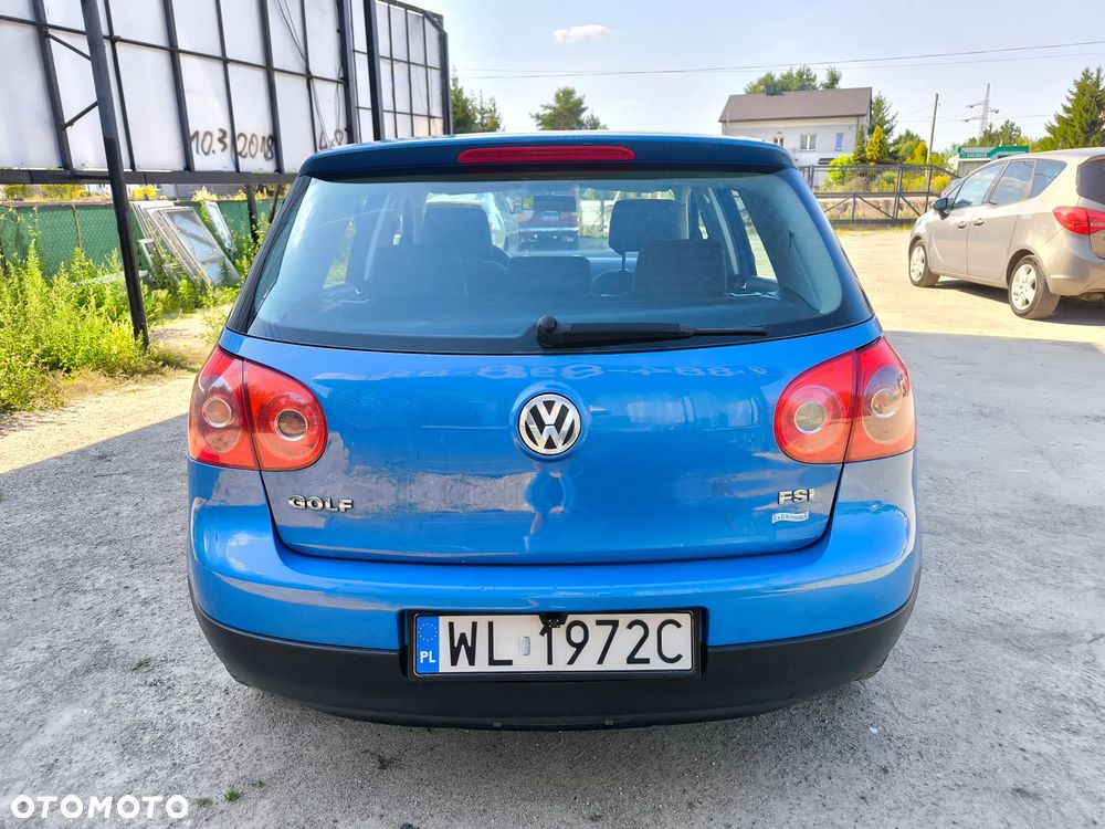 Volkswagen Golf - 6