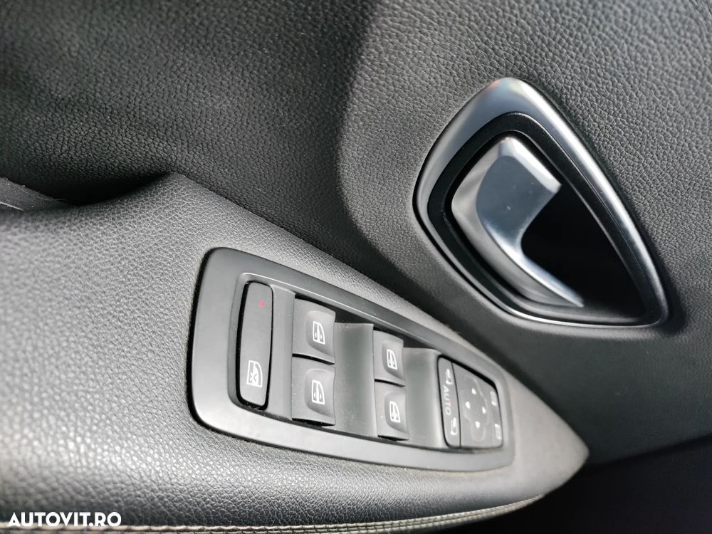 Renault Scenic BLUE dCi 120 EDC BOSE EDITION - 12