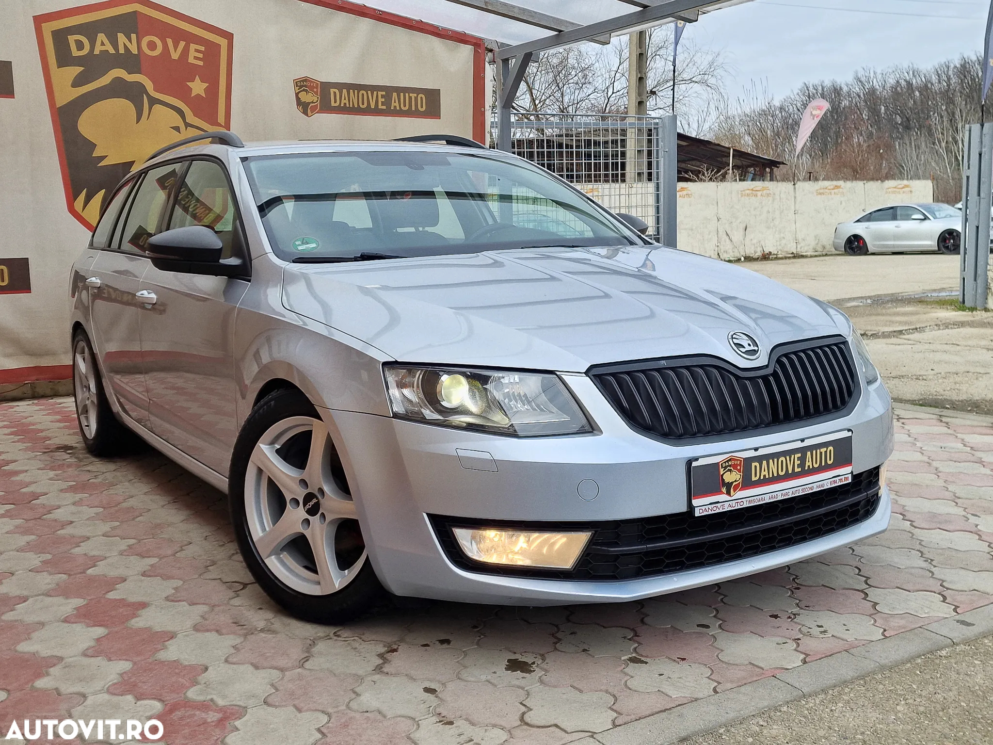 Skoda Octavia 2.0 TDI DSG Style - 5