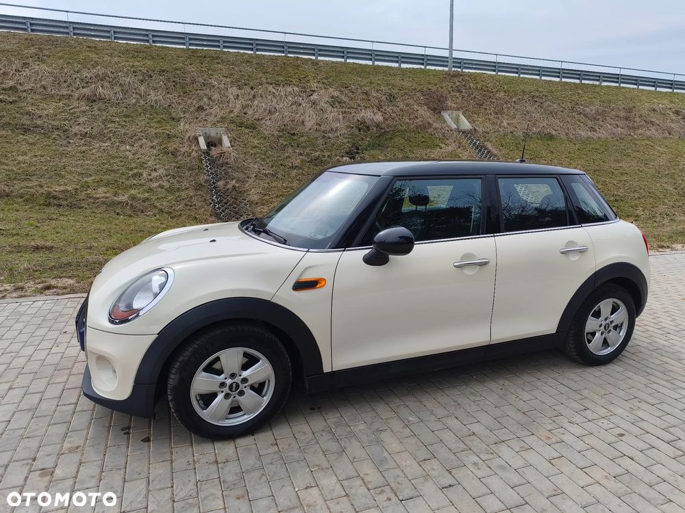 MINI Cooper Standard - 2