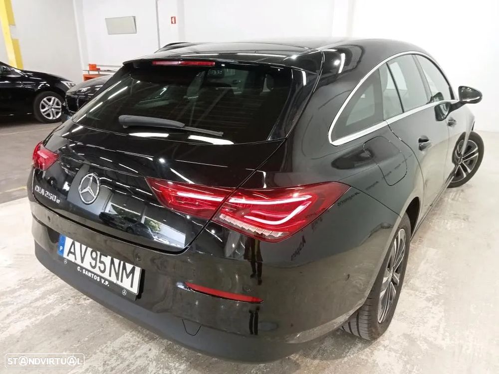 Mercedes-Benz CLA 250 e Shooting Brake Style Plus - 3