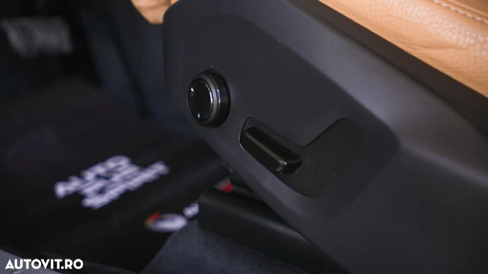 Volvo XC 60 T8 Twin Engine AWD Momentum - 22