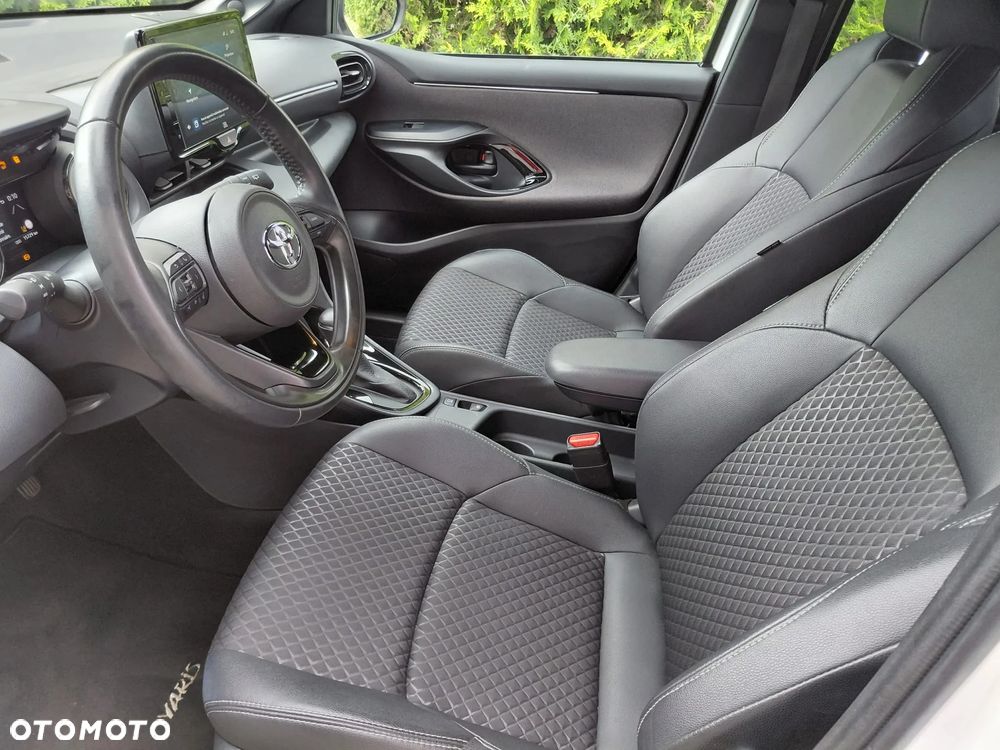 Toyota Yaris - 16