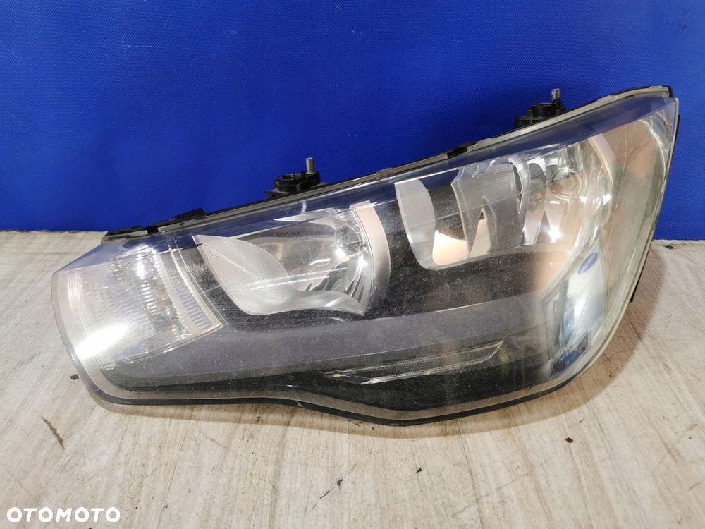 Audi A1 8X lampa reflektor przód lewa Anglik - 1