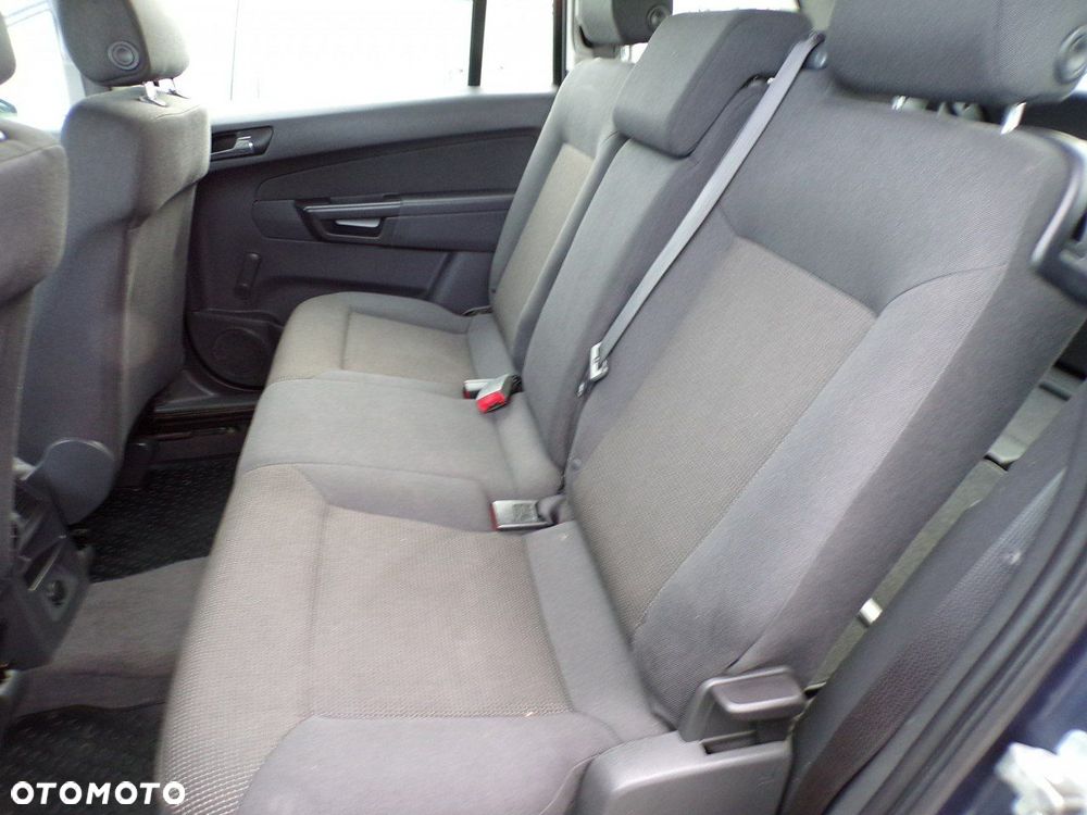 Opel Zafira - 25