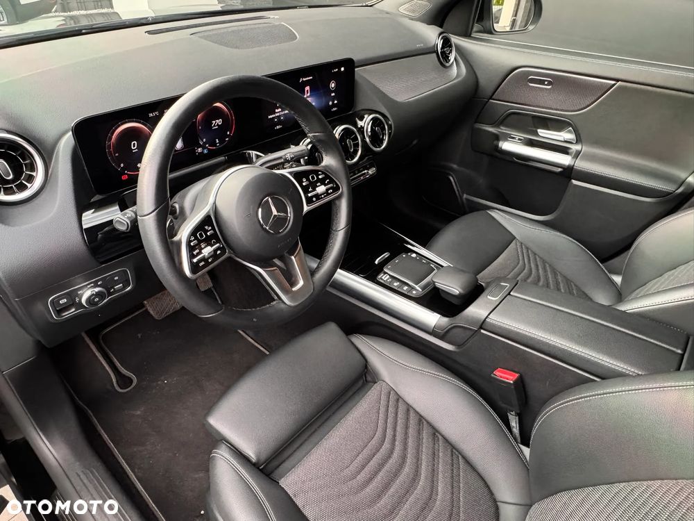 Mercedes-Benz GLA 200 d Progressive 8G-DCT - 14