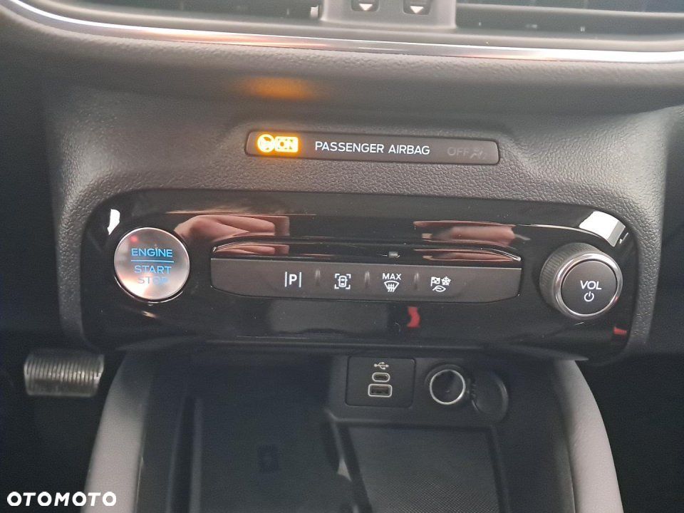 Ford Kuga - 8