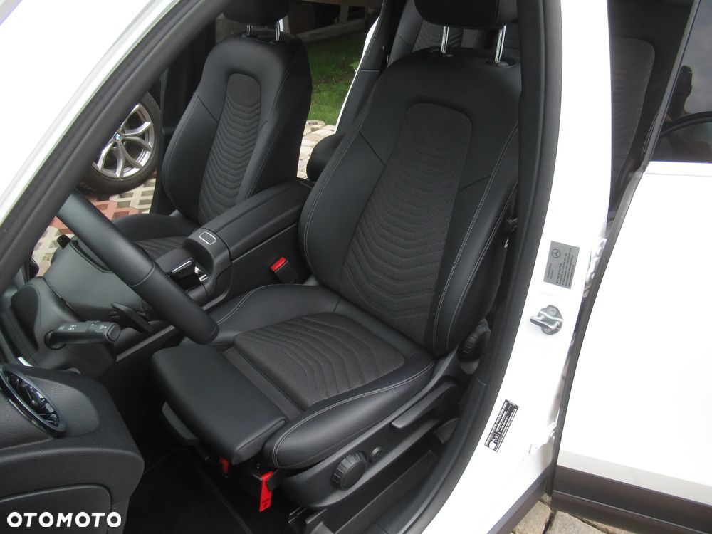 Mercedes-Benz GLB 200 7G-DCT - 6
