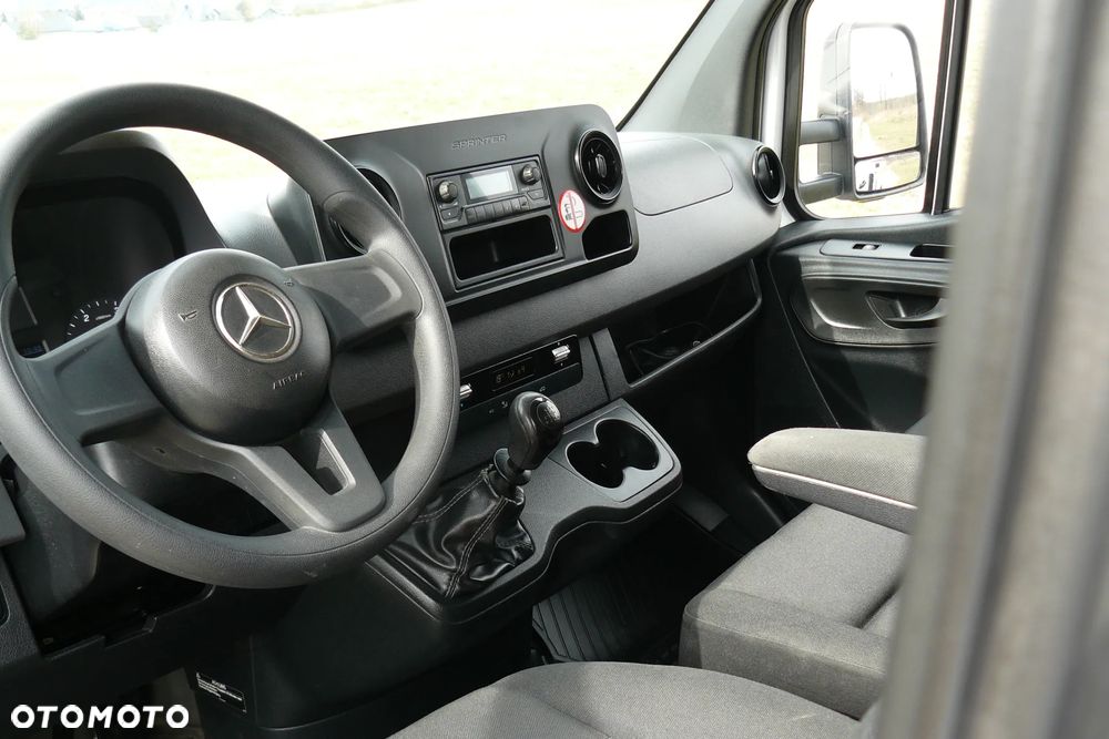 Mercedes-Benz Sprinter, 2x resor. 1 właściciel od nowości. Super stan - 28