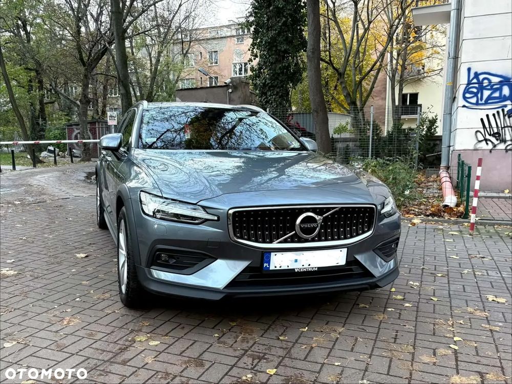 Volvo V60 Cross Country 2019 photo 3