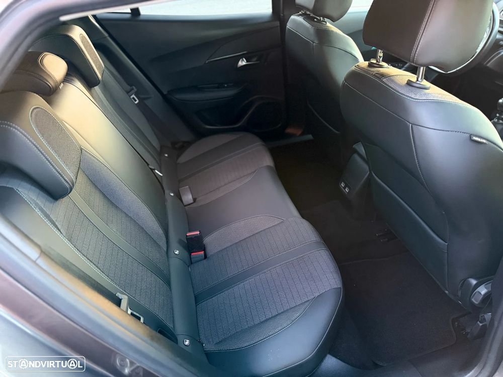 Peugeot 2008 1.2 PureTech Allure Pack EAT8 - 10