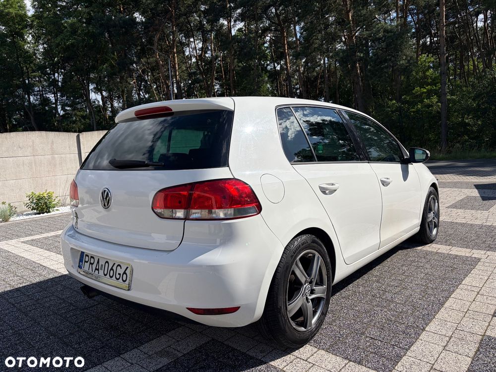 Volkswagen Golf 2.0 TDI DPF Comfortline - 4