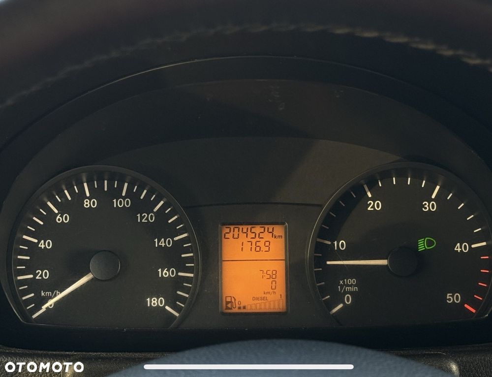 Mercedes-Benz SPRINTER - 13
