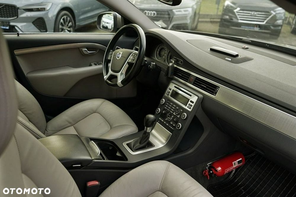 Volvo V70 2.0D Momentum - 20