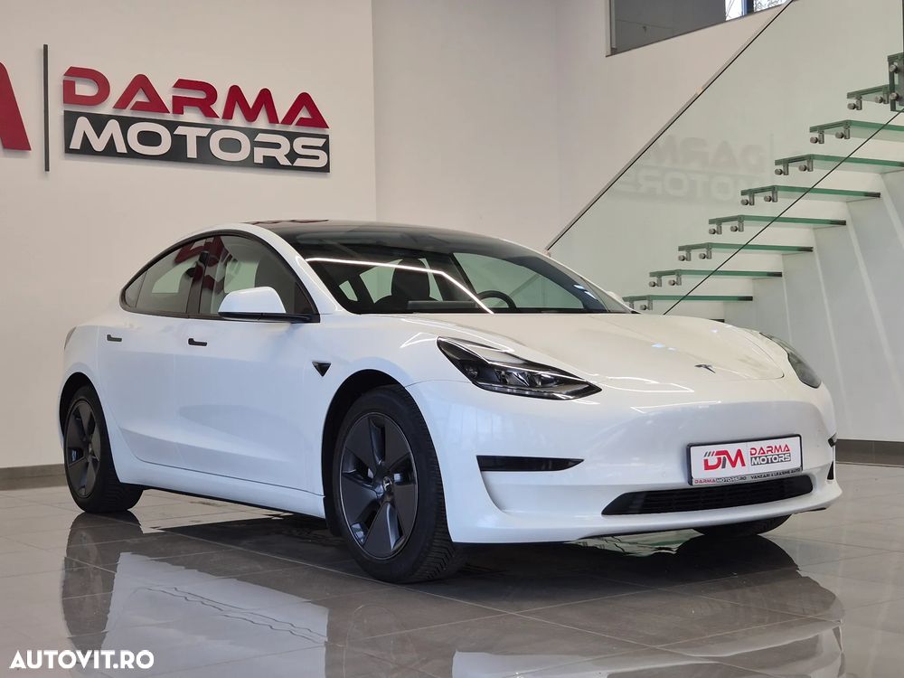 Tesla Model 3 Standard Reichweite Plus Hinterradantrieb - 3